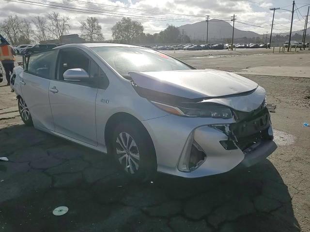 2021 Toyota Prius - Image 11