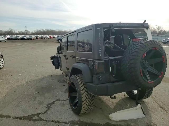 2016 Jeep Wrangler - Image 11