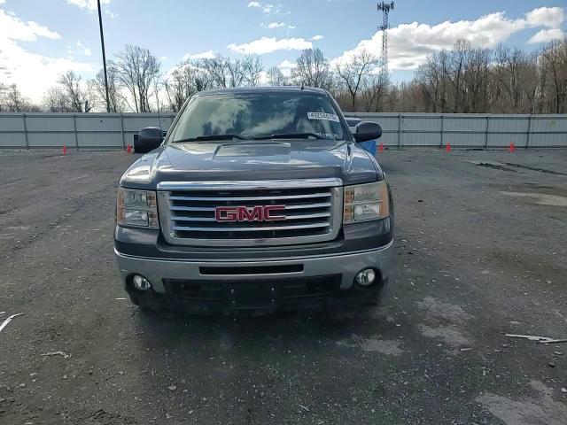 2010 GMC Sierra - Image 11