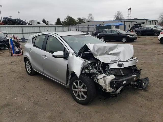 2013 Toyota Prius - Image 11
