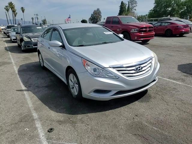 2014 Hyundai Sonata - Image 11