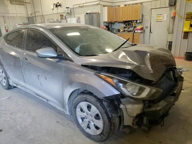 2016 Hyundai Elantra - Image 11