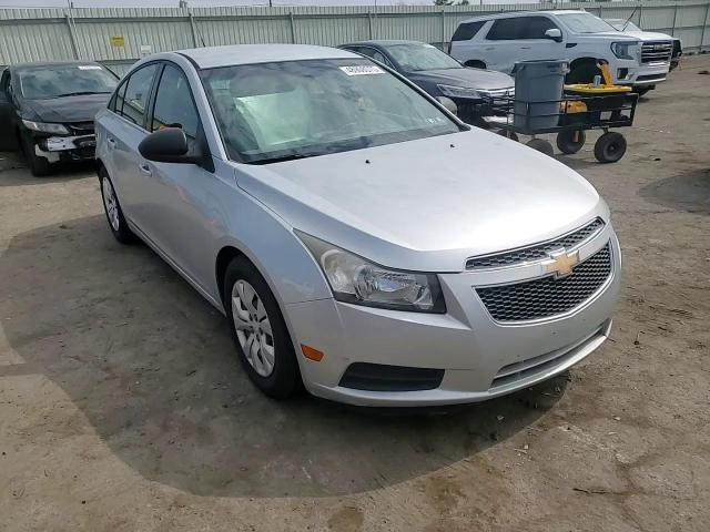 2012 Chevrolet Cruze - Image 10