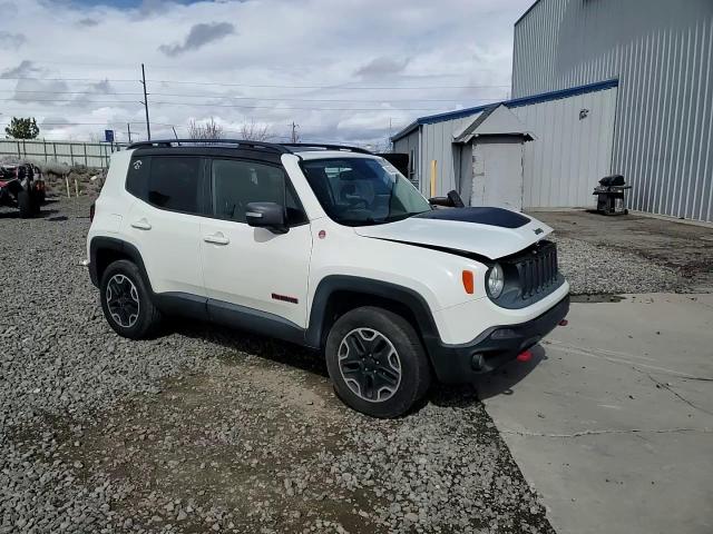 2016 Jeep Renegade - Image 14