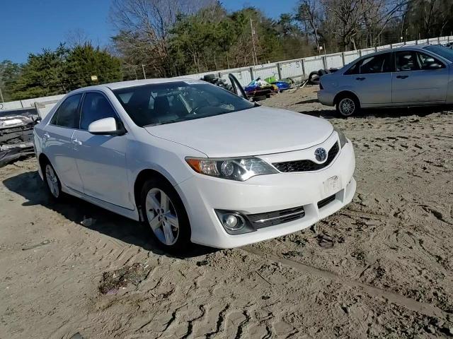 2014 Toyota Camry - Image 11