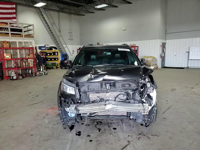 2019 Ford Explorer - Image 11