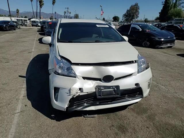 2015 Toyota Prius - Image 10