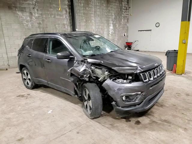2018 Jeep Compass - Image 15
