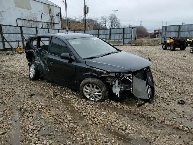 2009 Hyundai Elantra - Image 11