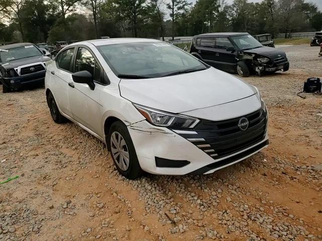 2024 Nissan Versa - Image 11