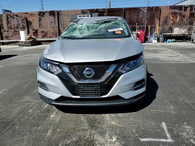 2021 Nissan Rogue - Image 12