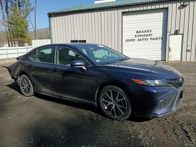 2021 Toyota Camry - Image 10