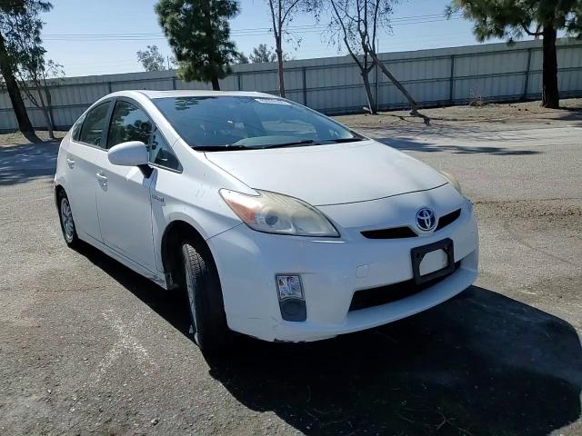 2010 Toyota Prius - Image 11