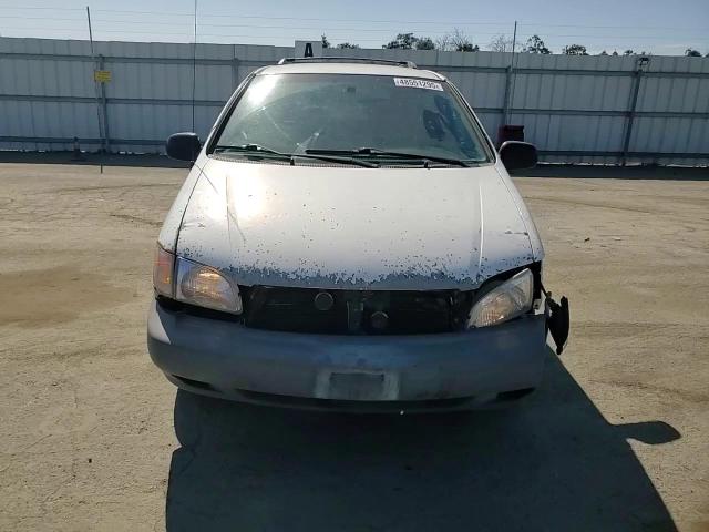 2000 Toyota Sienna Le VIN: 4T3ZF13C8YU215361 Lot: 48551295