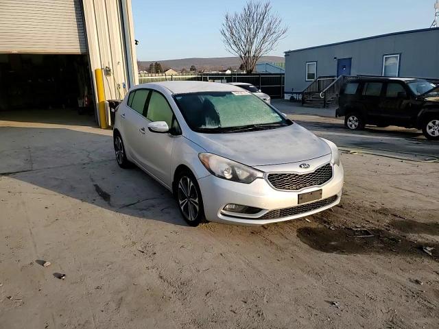 2016 Kia Forte - Image 11