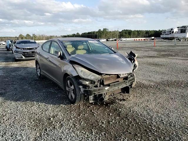 2011 Hyundai Elantra - Image 10