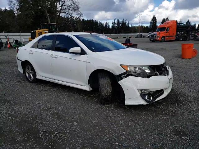 2014 Toyota Camry - Image 11