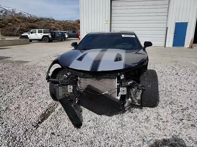 2017 Chevrolet Camaro - Image 10