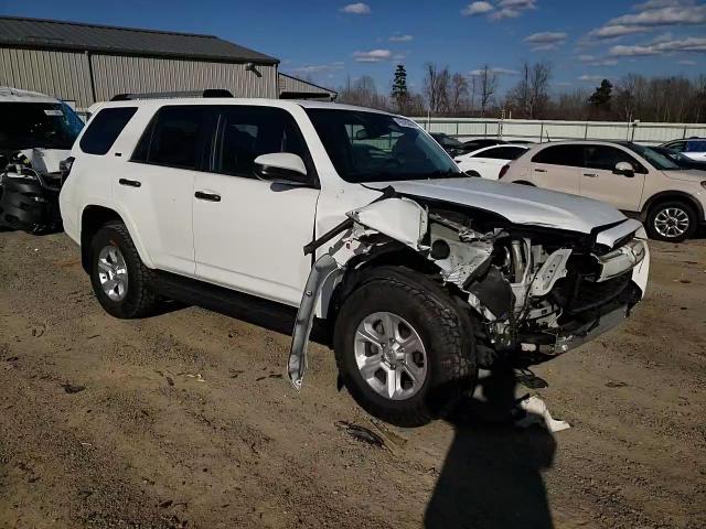 2021 Toyota 4Runner - Image 12