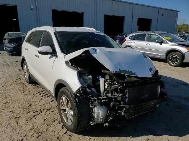 2017 Kia Sorento - Image 11