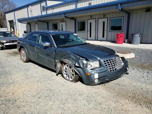 2006 Chrysler 300C VIN: 2C3KA63H56H134991 Lot: 81144425