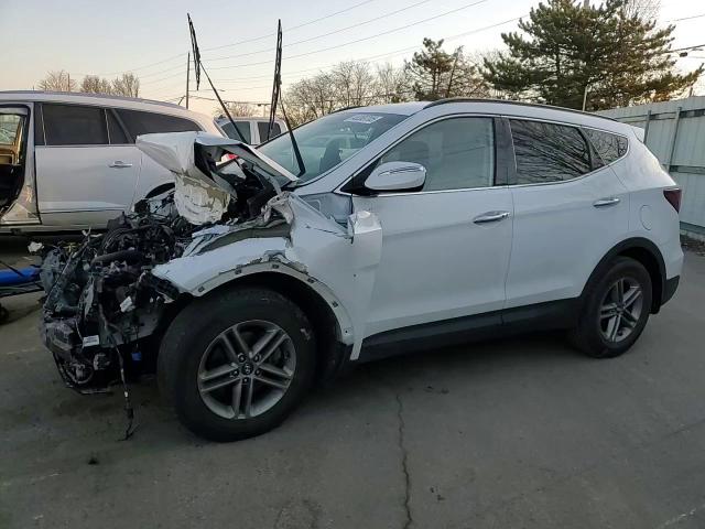 2018 Hyundai Santa Fe - Image 12