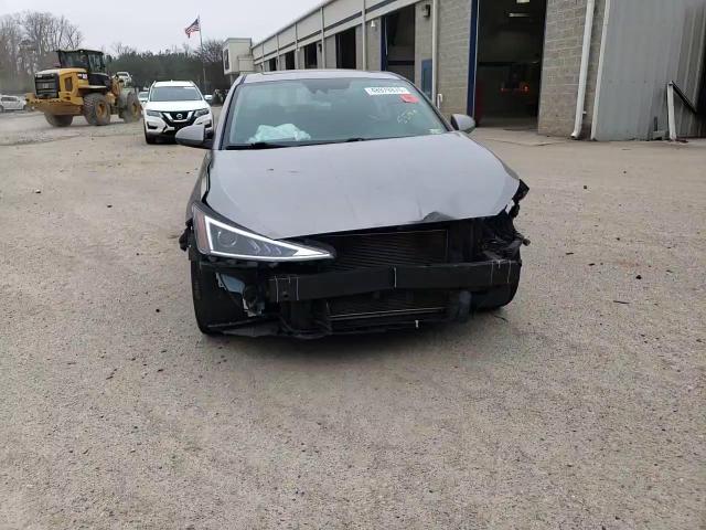 2020 Hyundai Elantra - Image 11