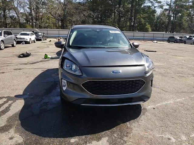 2020 Ford Escape - Image 14