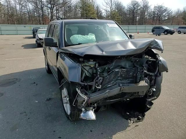 2014 Jeep Liberty (Patriot) - Image 12