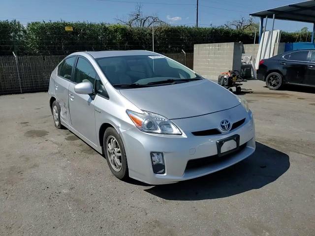 2011 Toyota Prius - Image 11
