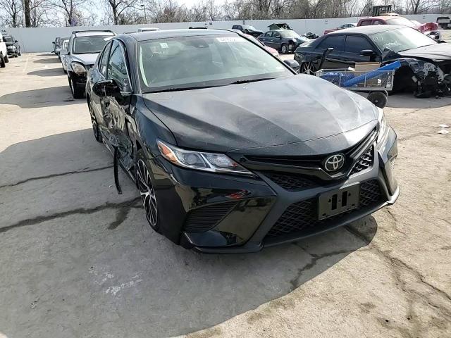 2019 Toyota Camry - Image 10