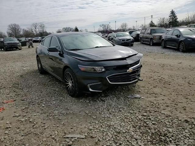 2017 Chevrolet Malibu - Image 11