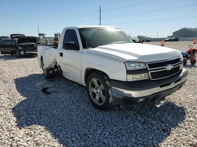2006 Chevrolet Silverado - Image 10