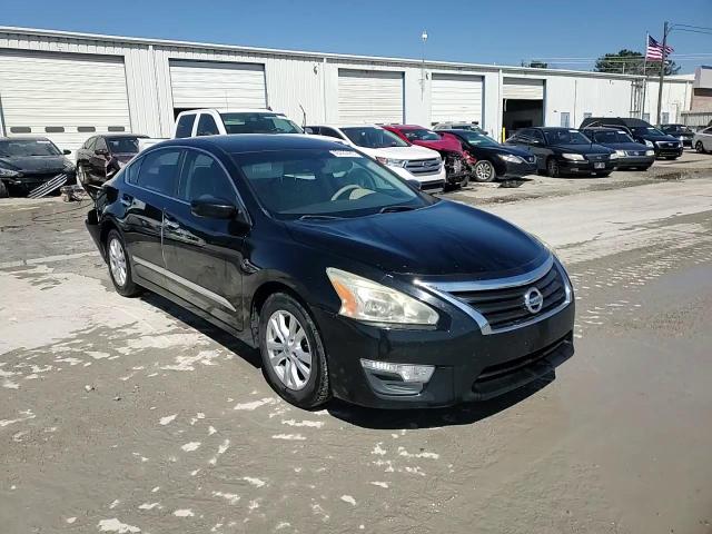 2014 Nissan Altima - Image 13