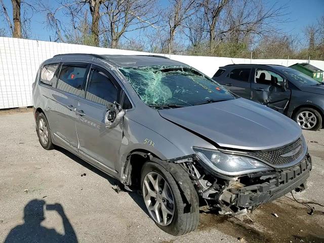 2017 Chrysler Pacifica Touring L VIN: 2C4RC1BG5HR570625 Lot: 50647905