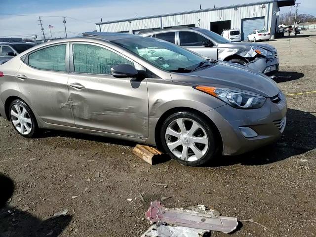 2013 Hyundai Elantra - Image 13