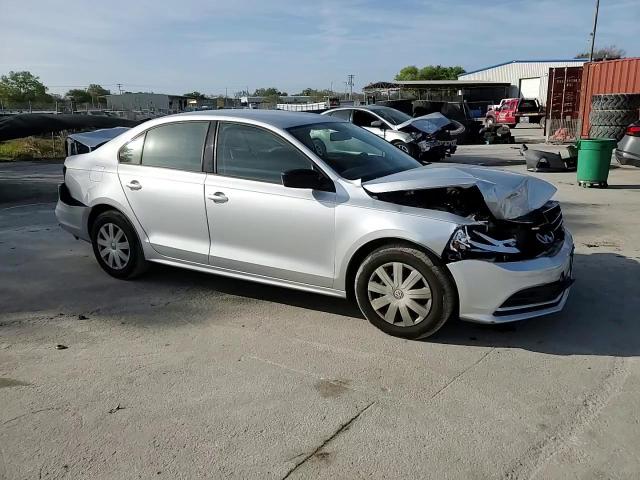 2016 Volkswagen Jetta - Image 10
