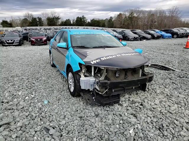 2014 Toyota Camry - Image 11