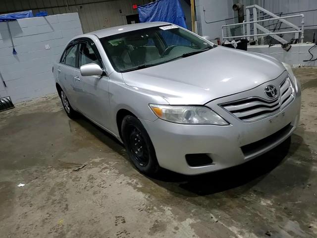 2010 Toyota Camry - Image 10