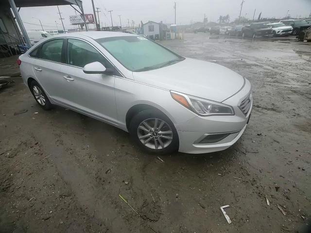 2017 Hyundai Sonata - Image 11