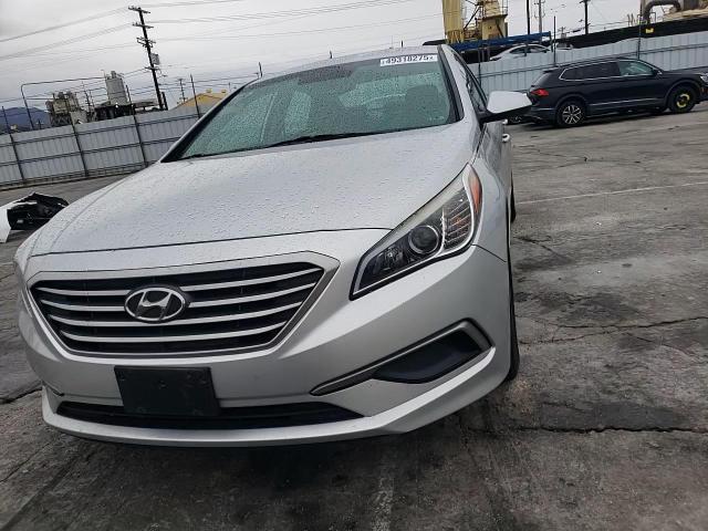 2016 Hyundai Sonata - Image 11