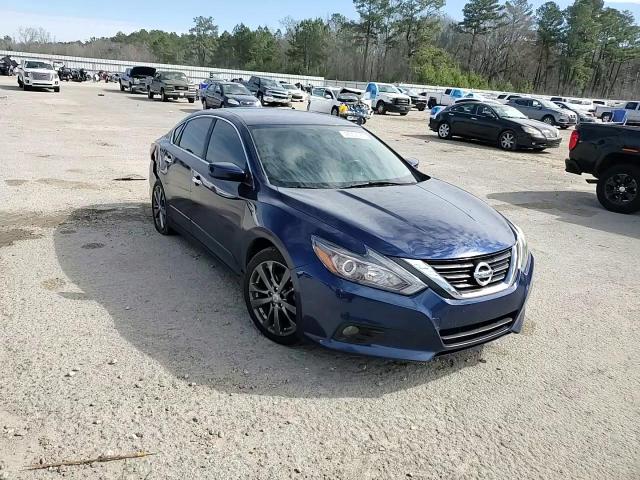 2018 Nissan Altima - Image 11