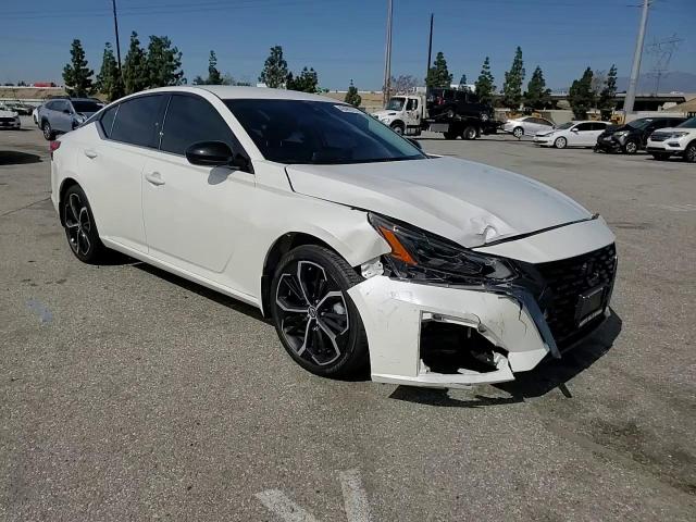 2024 Nissan Altima - Image 10