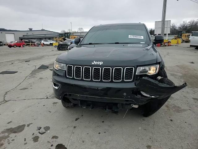2017 Jeep Grand Cherokee - Image 12