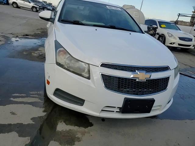 2012 Chevrolet Cruze - Image 13