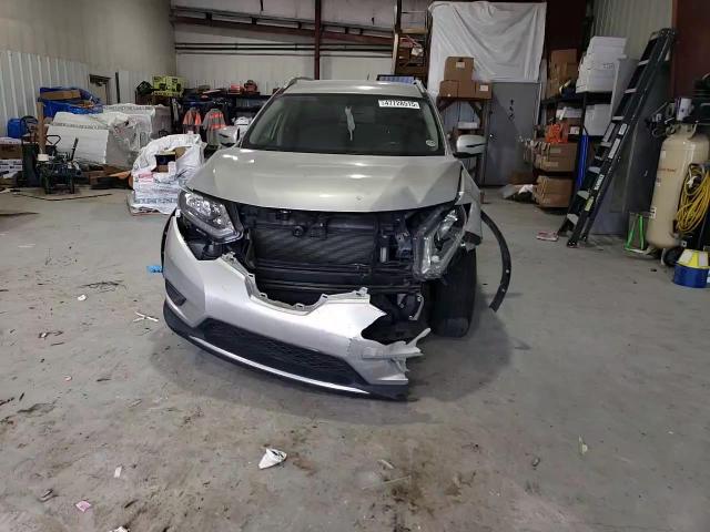 2016 Nissan Rogue - Image 12