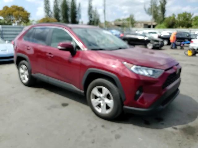 2019 Toyota RAV 4 - Image 11