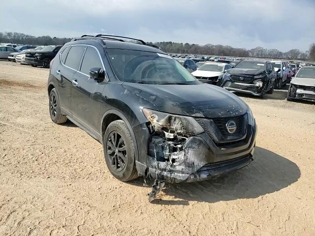 2018 Nissan Rogue - Image 12