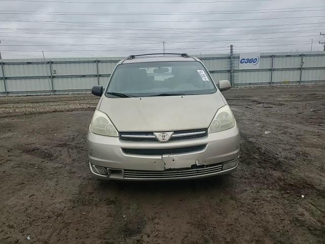 2004 Toyota Sienna - Image 11