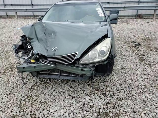 2005 Lexus ES - Image 11